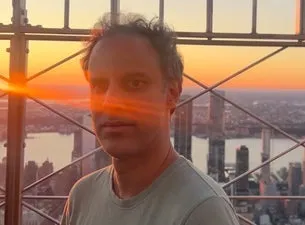 FOUR TET