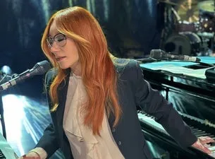 TORI AMOS